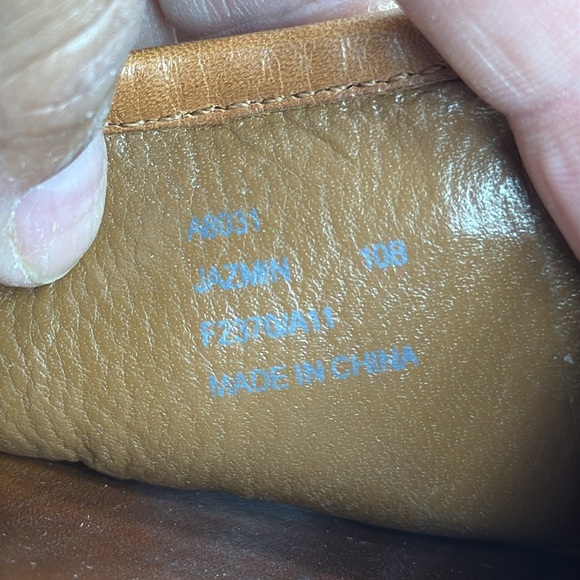 (T5) COACH JAZMIN PLATFORM
RED CANVAS AND BROWN LEATHER WEDGE SANDALS
SIZE 10M - Picture 8 of 12